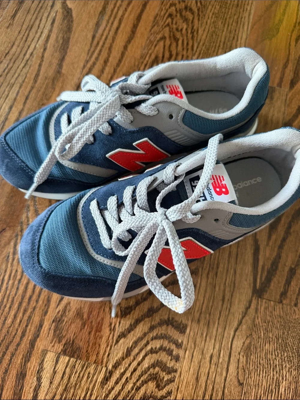 New Balance Sneakers Size 4 Boys